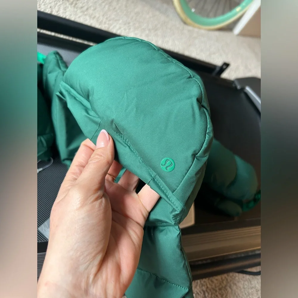 NWT Wunder Puff Trapper Hat in Everglade Green size Small/medium - Picture 4 of 9